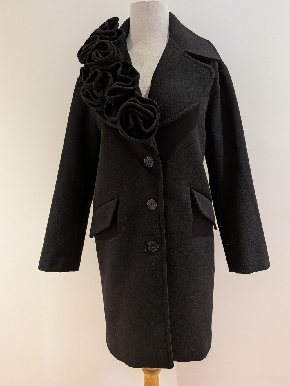 Rinascimento Black Rosette Cascade Collar Coat